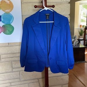 Electric blue blazer with 3/4 sleeves